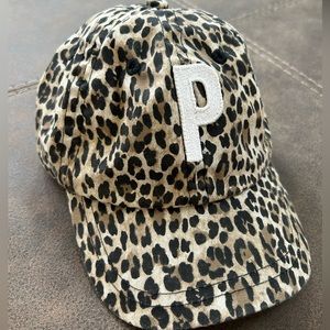 Little kid - letter P - cheetah ball cap.